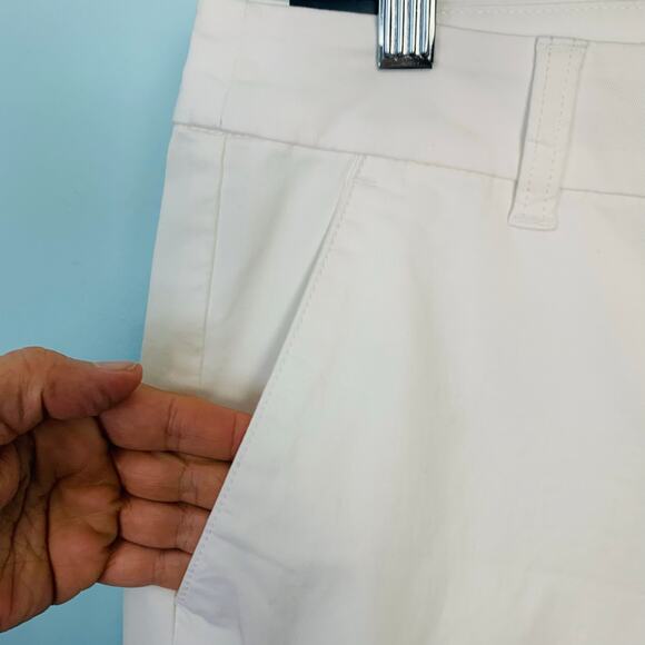 NWT J. Crew Factory White 9" Frankie Bermuda Chino Short Size 6 - Picture 3 of 6